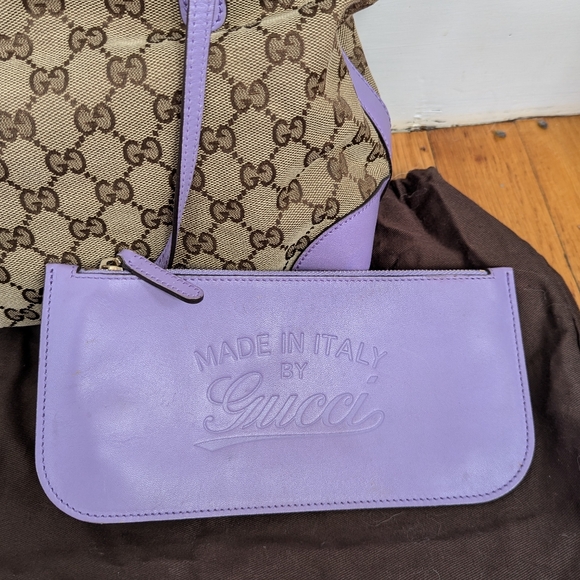 Gucci monogram hand bag with purple trim and pouch - Picture 5 of 17